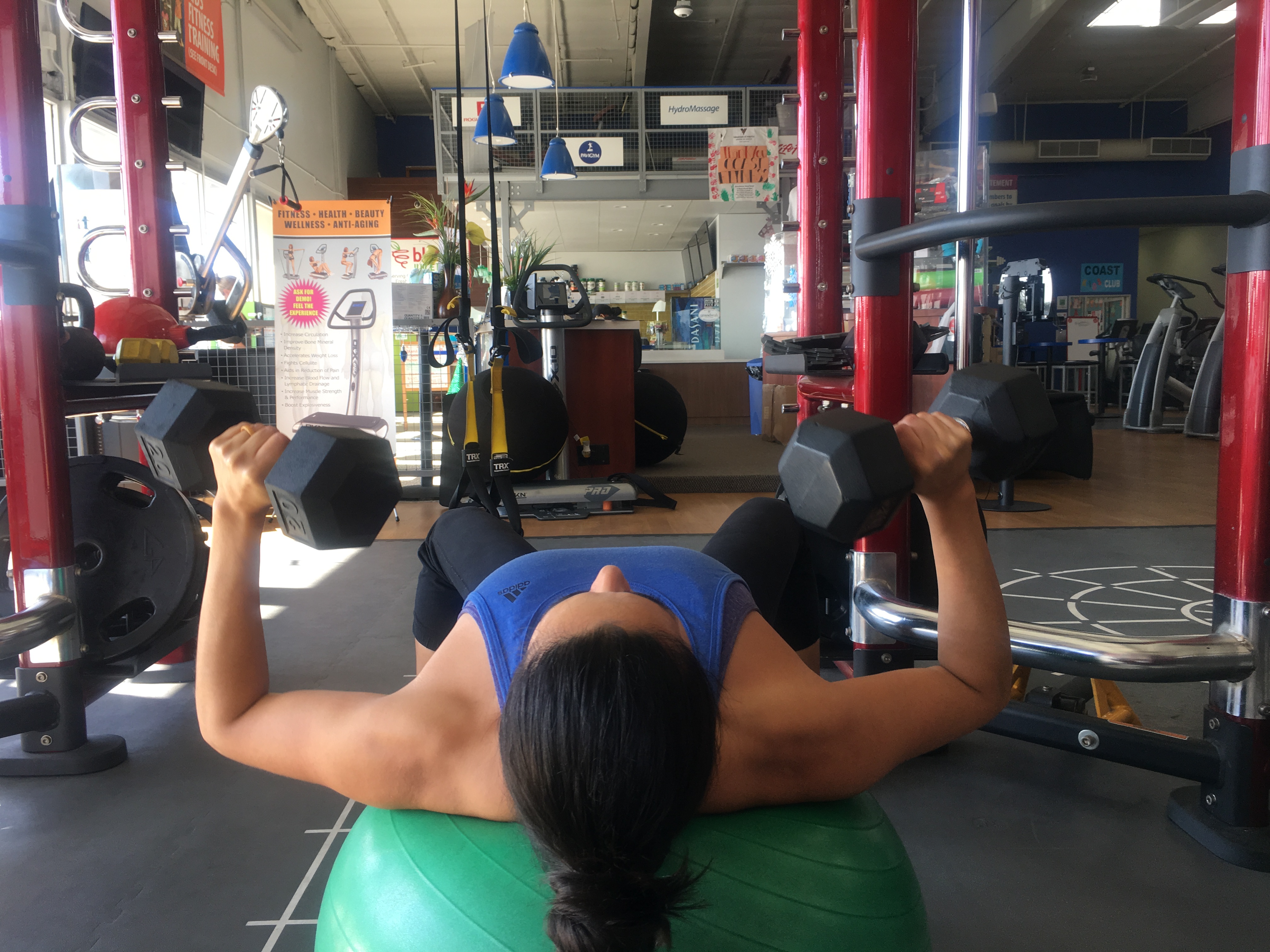Reasons Why Women Should Workout Chest Muscles + Chest Workout - The Active  Habitat